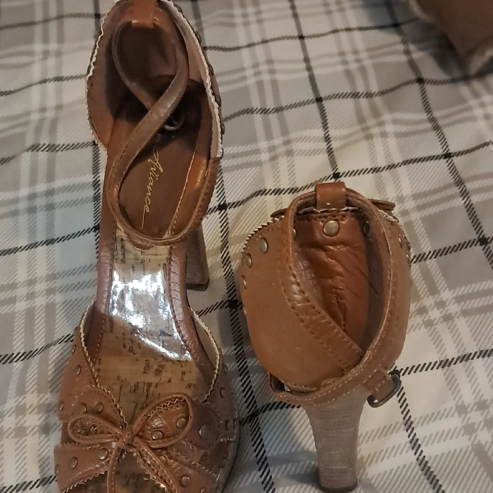 Brown Cork-Trim High Heel Sandals with Bow Accent - Picture 3 of 3